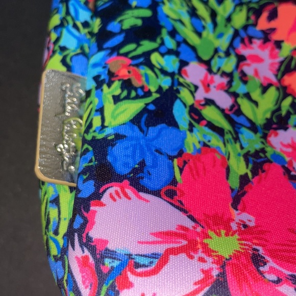 Lily Pulitzer Wine Bag - Picture 2 of 4